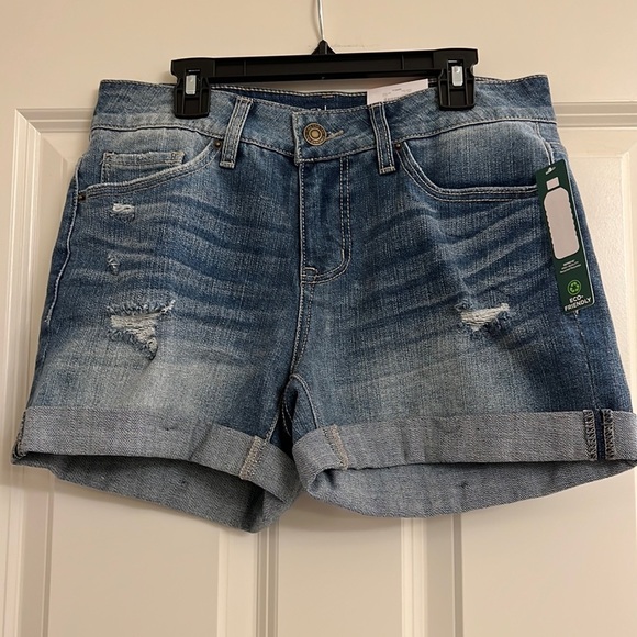 Time & Tru ladies jean shorts - Picture 1 of 5